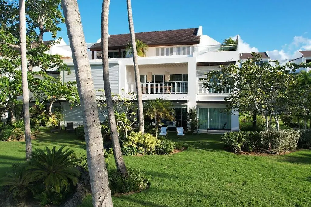 3 Bedroom First Line Beach Apt At Playa Bonita El Paraiso Building 101 Las Terrenas 0*,  Dominicaanse Republiek