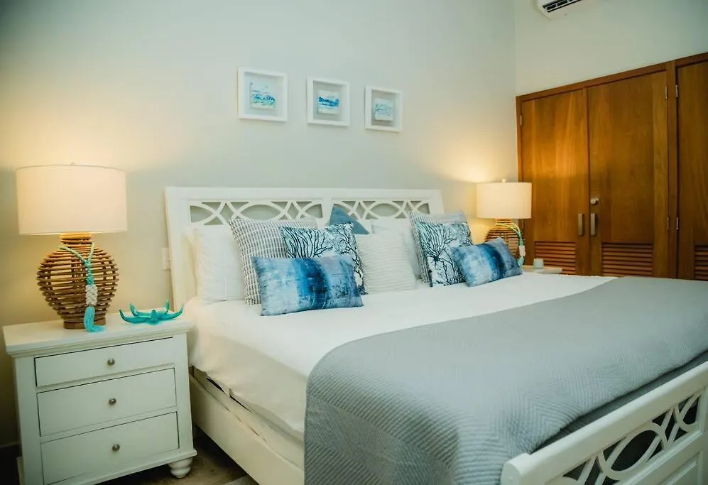 3 Bedroom First Line Beach Apt At Playa Bonita El Paraiso Building 101 Las Terrenas 0*,